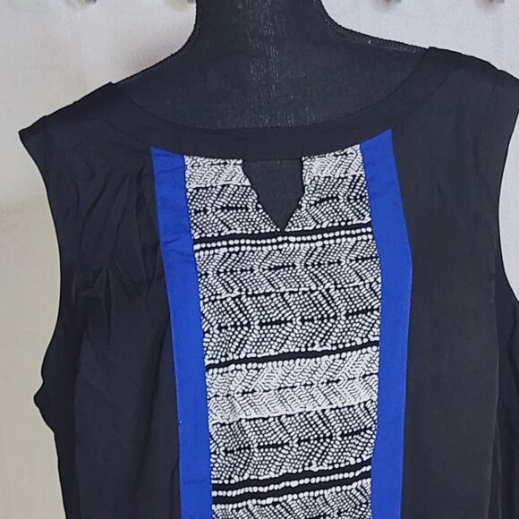 Coldwater Creek Black White Blue Slevless V Notch Native Print Poly Top Sz 1X 18 - Picture 2 of 16